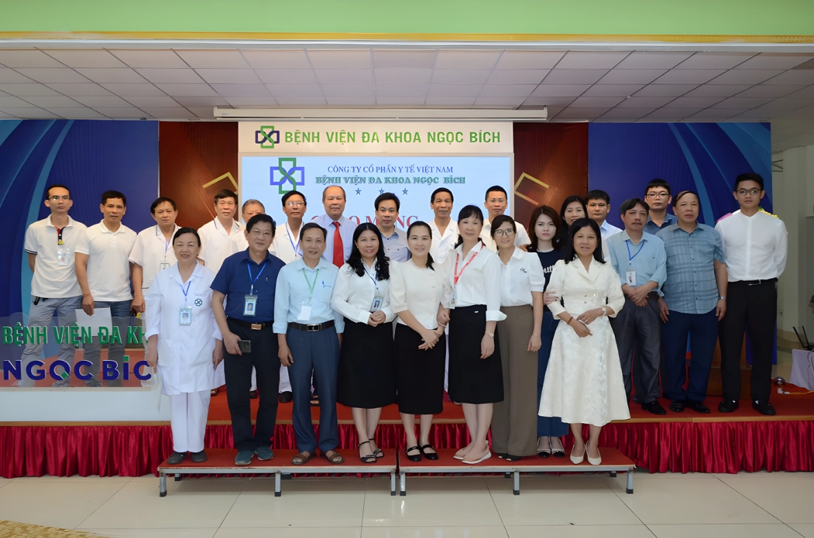 Đội ngũ nhân sự